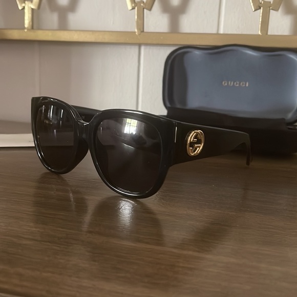 Brand new Gucci sunglasses